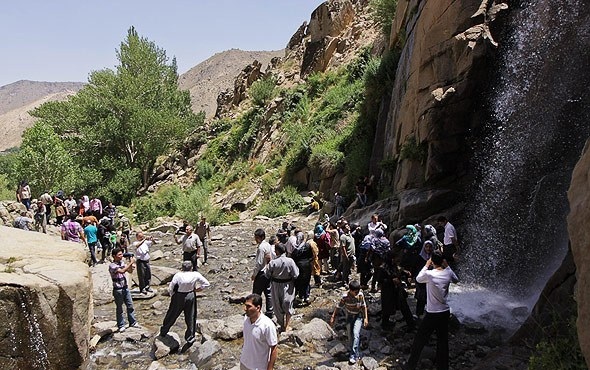 منطقة «كنجنامه» هي من الجاذبيات التاريخية والطبيعية في همدان