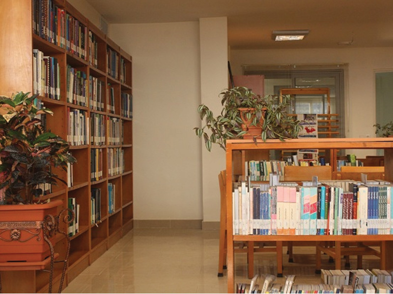 المكتبة المركزية اصفهان