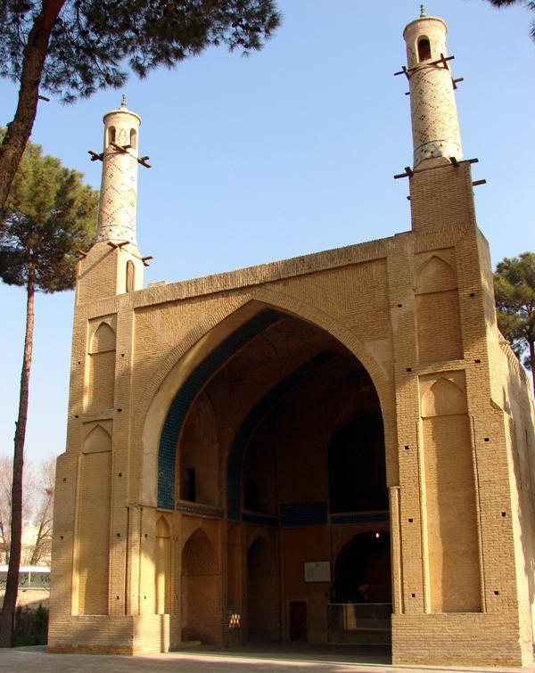 مينار جومبان اصفهان