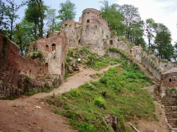 Roudkhan Castle