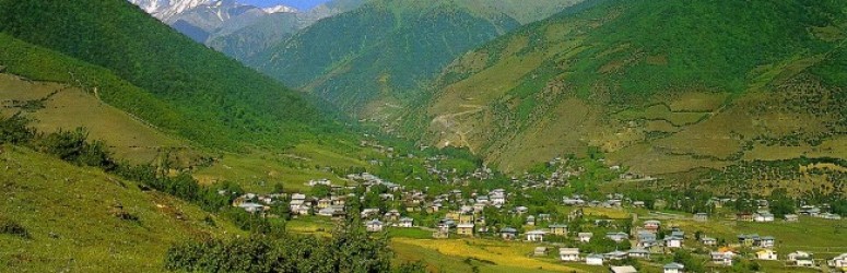 Trekking in Takht-e Soleyman