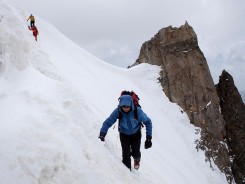 Alam Kuh Climbing - Relax in beautiful nature and climb 4850 m Alam Kuh